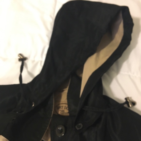 Coat - Picture 2 of 4